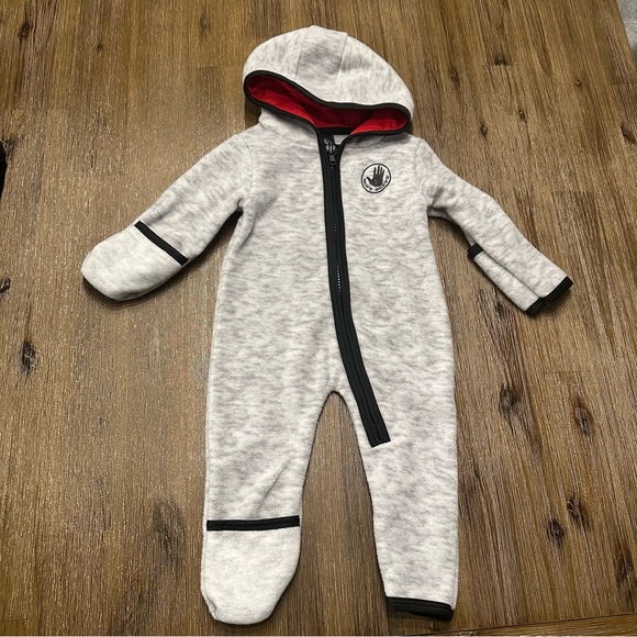 Body Glove Baby Grey and Black Fleece One Piece with Hood size 0-3 months - Picture 1 of 8